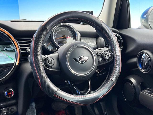 BMW MINI COOPER 5DOOR 2019 Image 31