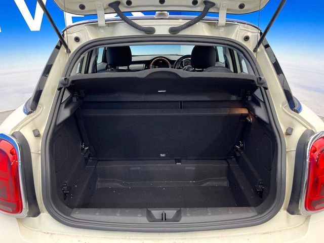 BMW MINI COOPER 5DOOR 2019 Image 31