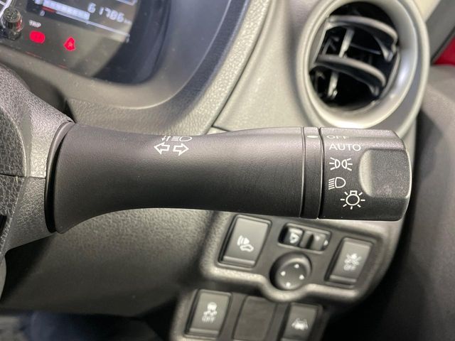 NISSAN NOTE 2017 Image 31