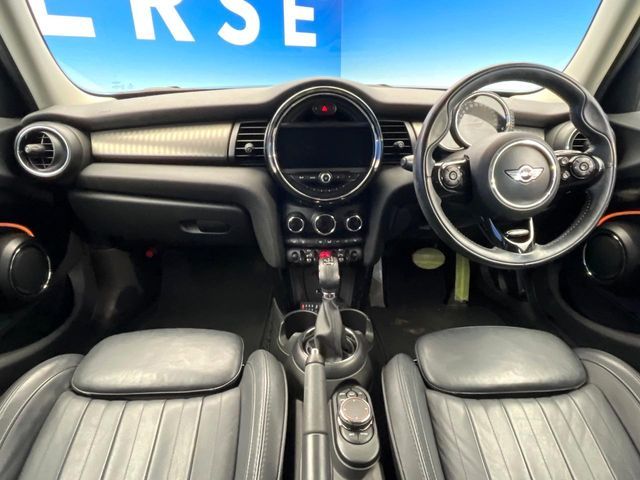 BMW MINI COOPER SD 5 2017 Image 31