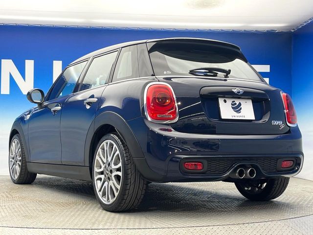BMW MINI COOPER SD 5 2017 Image 31
