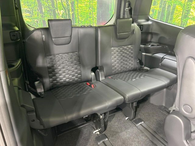 TOYOTA VOXY HYBRID 2026 Image 31