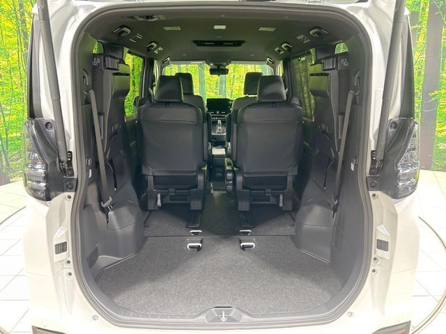 TOYOTA VOXY HYBRID 2026 Image 31