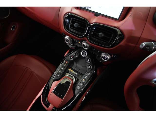 ASTON MARTIN ASTON MARTIN 2020 Image 31