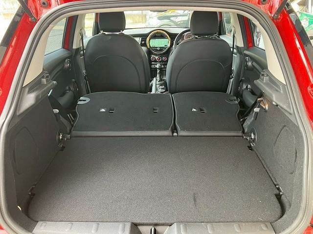 BMW MINI COOPER D 5D 2017 Image 31