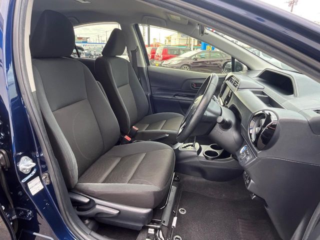 TOYOTA AQUA 2017 Image 31