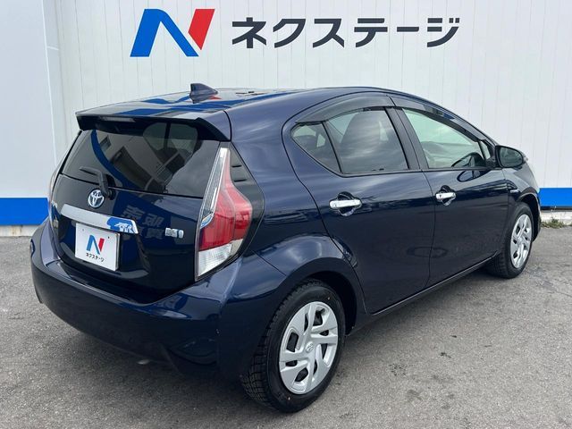 TOYOTA AQUA 2017 Image 31