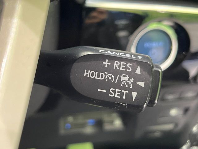 TOYOTA PRIUS PHV 2017 Image 31