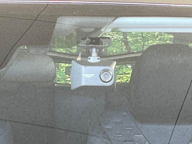 TOYOTA PRIUS PHV 2017 Image 31