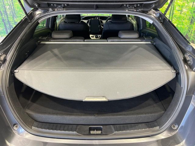 TOYOTA PRIUS PHV 2017 Image 31