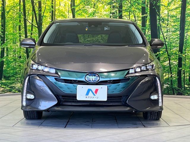 TOYOTA PRIUS PHV 2017 Image 31