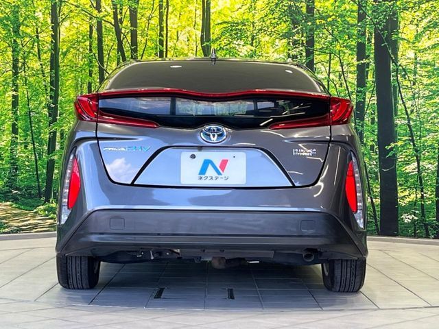 TOYOTA PRIUS PHV 2017 Image 31