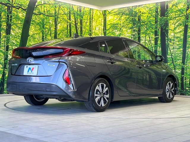 TOYOTA PRIUS PHV 2017 Image 31