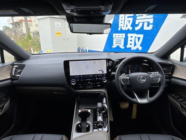TOYOTA LEXUS NX350H AWD 2025 Image 31