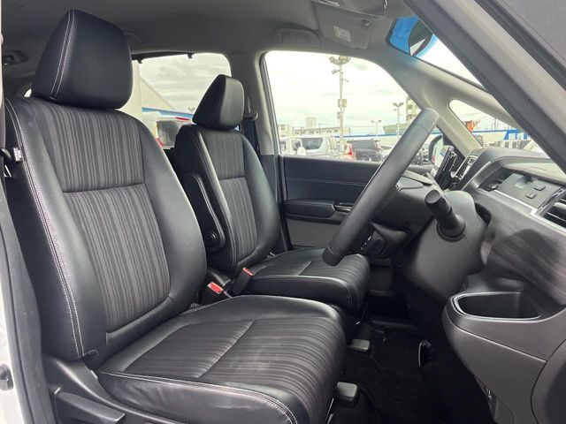 HONDA FREED HYBRID 2018 Image 31