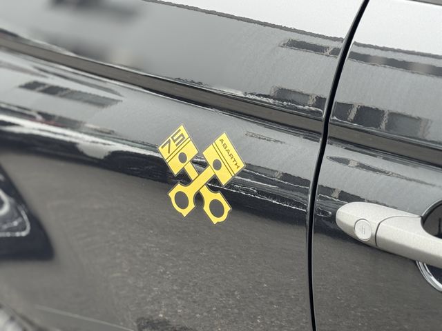 FIAT ABARTH 695 2024 Image 31