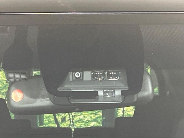 TOYOTA VOXY HYBRID 2019 Image 31