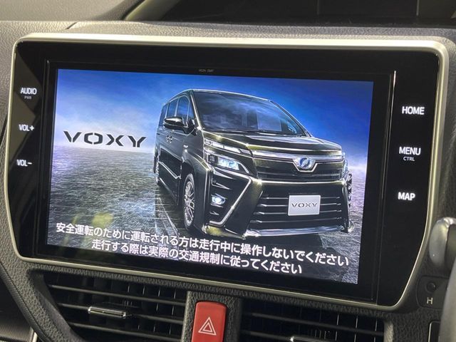 TOYOTA VOXY HYBRID 2019 Image 31
