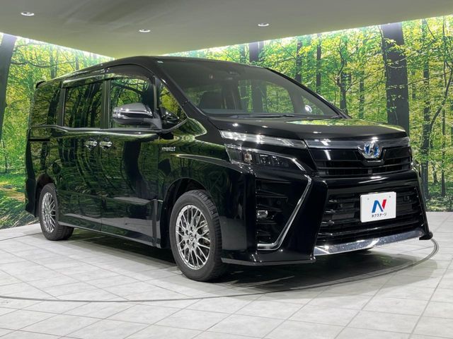 TOYOTA VOXY HYBRID 2019 Image 31