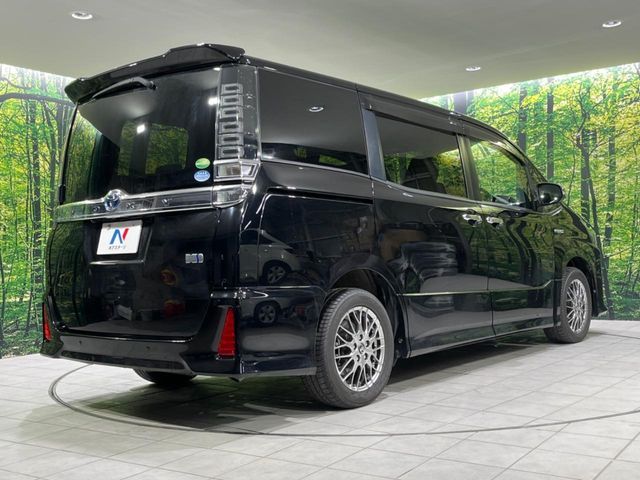 TOYOTA VOXY HYBRID 2019 Image 31