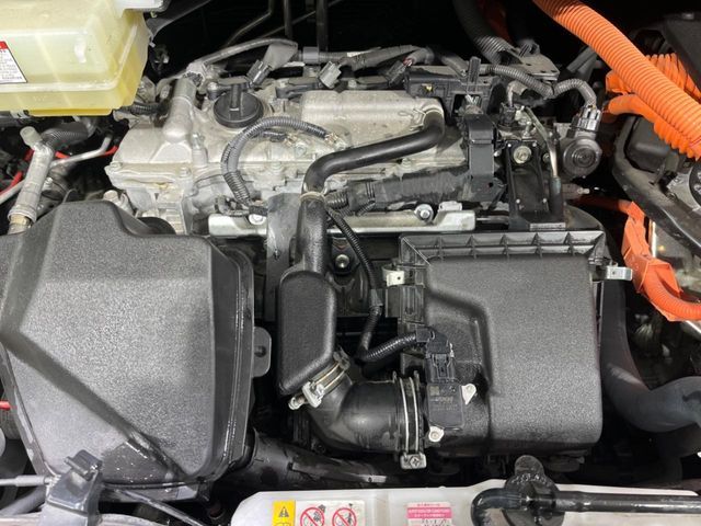 TOYOTA VOXY HYBRID 2019 Image 31