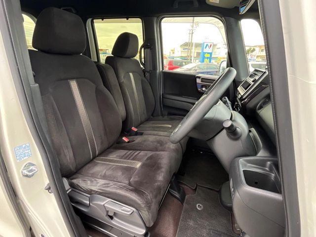 HONDA N BOX CUSTOM 4WD 2017 Image 31