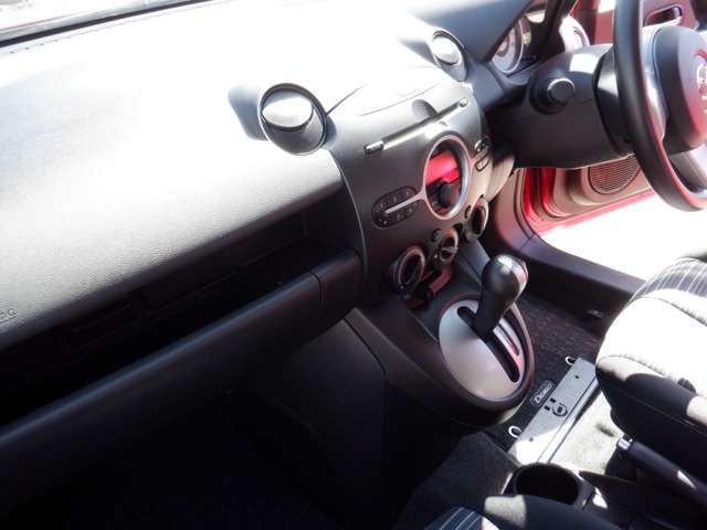 MAZDA DEMIO 2009 Image 31