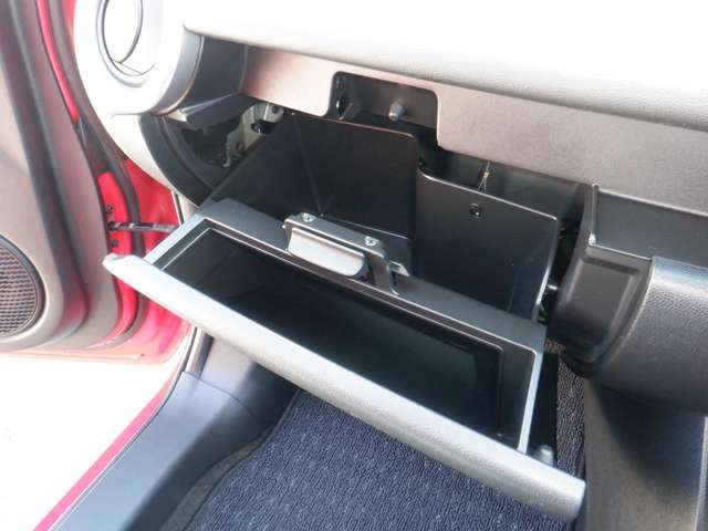 MAZDA DEMIO 2009 Image 31