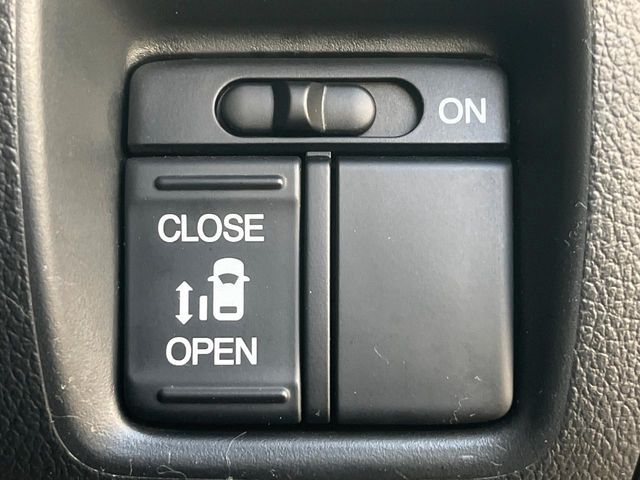 HONDA N BOX 2015 Image 31