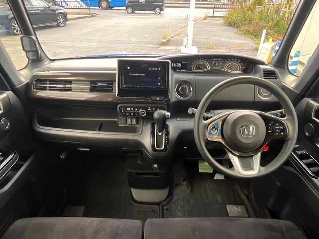 HONDA N BOX CUSTOM 2019 Image 31