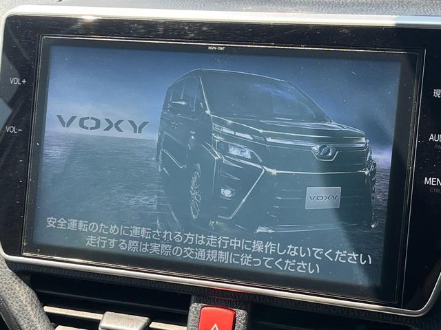 TOYOTA VOXY 2018 Image 31