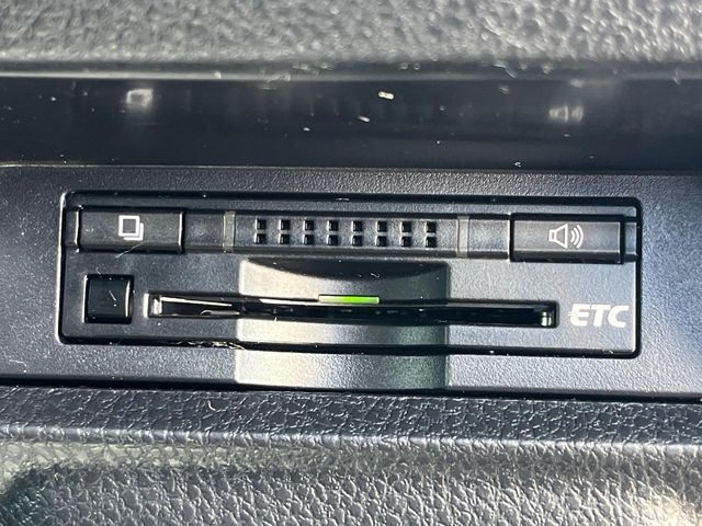 TOYOTA VOXY 2018 Image 31