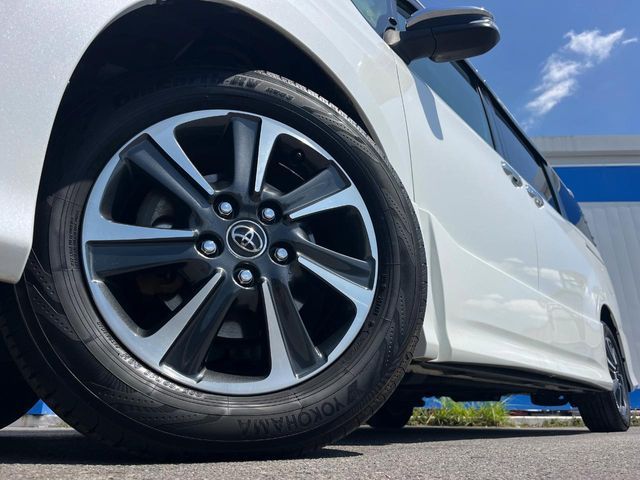 TOYOTA VOXY 2018 Image 31