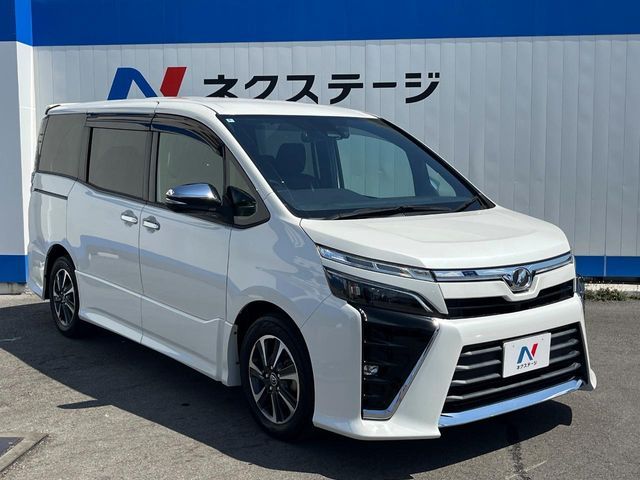 TOYOTA VOXY 2018 Image 31