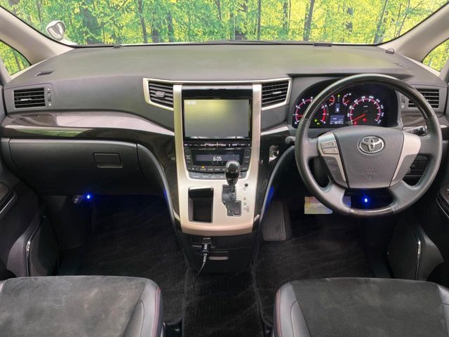 TOYOTA VELLFIRE 2012 Image 31