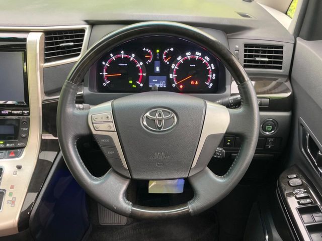 TOYOTA VELLFIRE 2012 Image 31