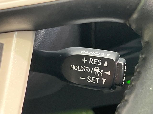 TOYOTA PRIUS 2017 Image 31