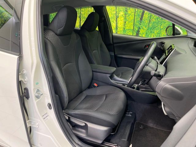 TOYOTA PRIUS 2017 Image 31