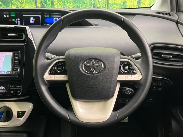 TOYOTA PRIUS 2017 Image 31