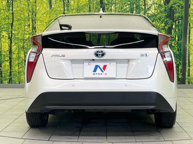 TOYOTA PRIUS 2017 Image 31