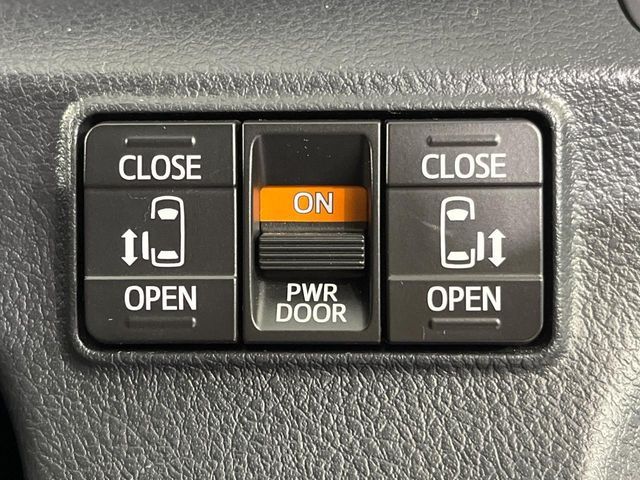 TOYOTA SIENTA HYBRID 2018 Image 31