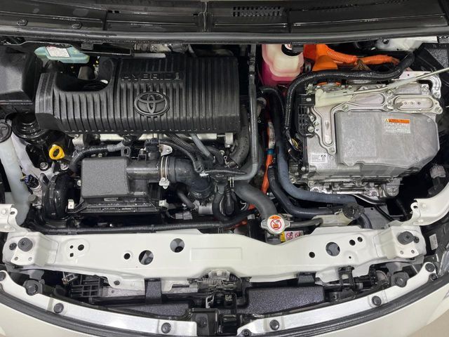 TOYOTA SIENTA HYBRID 2018 Image 31