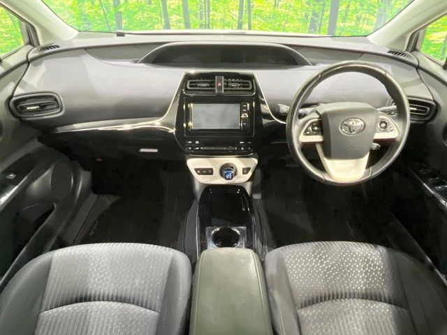 TOYOTA PRIUS 2018 Image 31