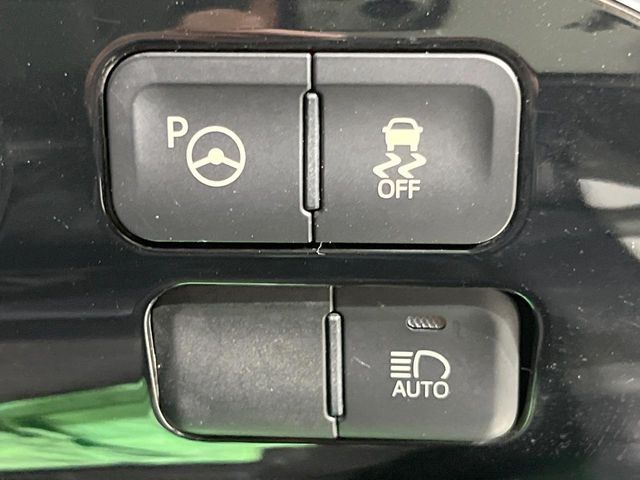 TOYOTA PRIUS 2018 Image 31