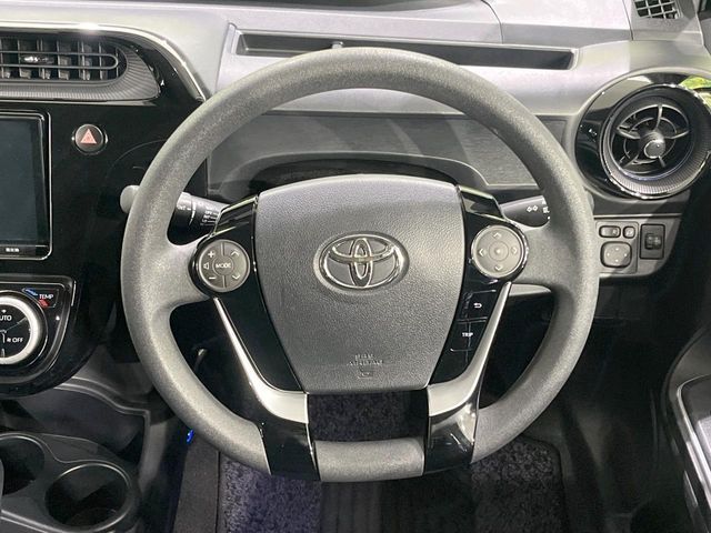 TOYOTA AQUA 2017 Image 31