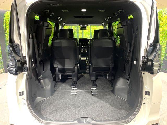 TOYOTA VOXY 2025 Image 31