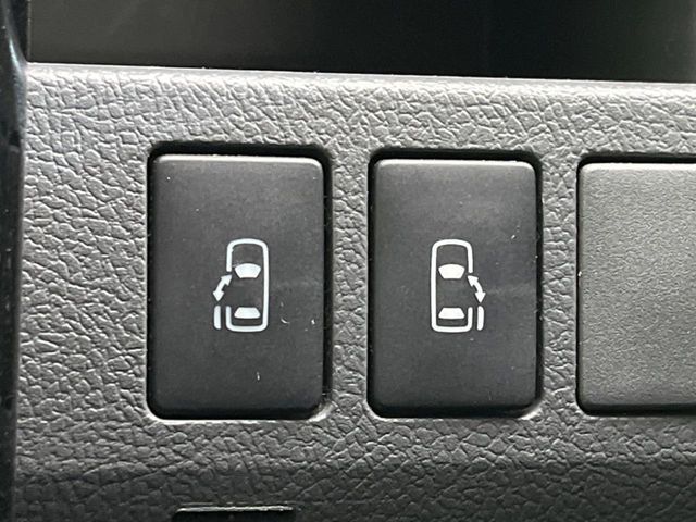 TOYOTA VOXY 2010 Image 31