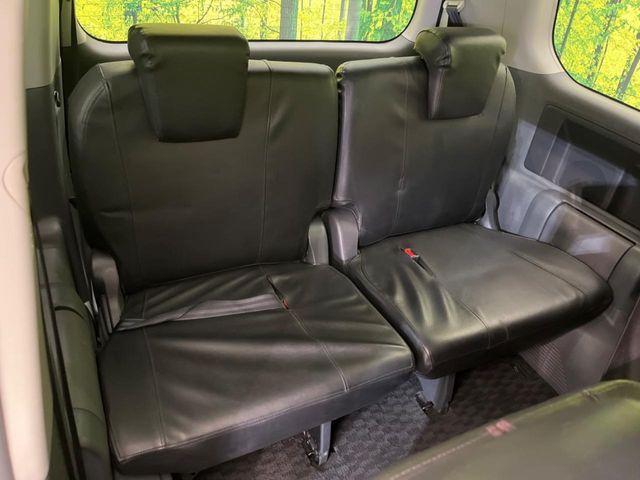 TOYOTA VOXY 2010 Image 31