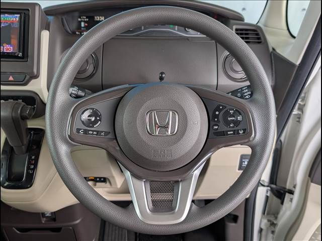 HONDA N BOX 2018 Image 31