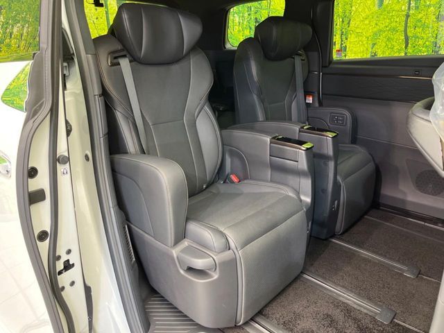 TOYOTA ALPHARD HYBRID 2023 Image 31